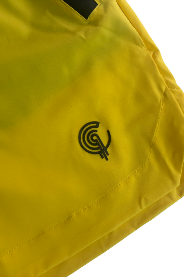 Chimú Sunshine quick-dry activewear shorts in yellow